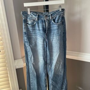 American Eagle Outfitters Relaxed Fit Blue Jeans